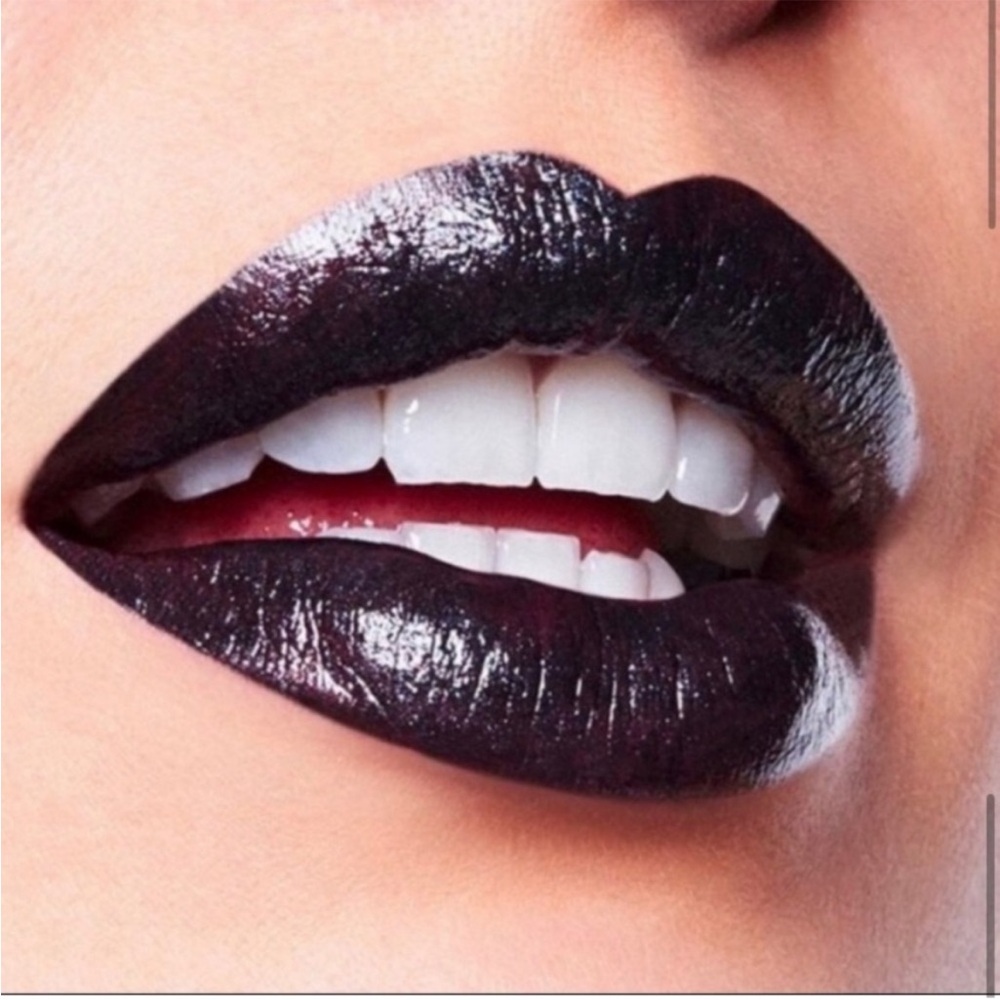 MAC X Aaliyah Street Thing Frost Limited Edition Black Shimmer Lipstick -